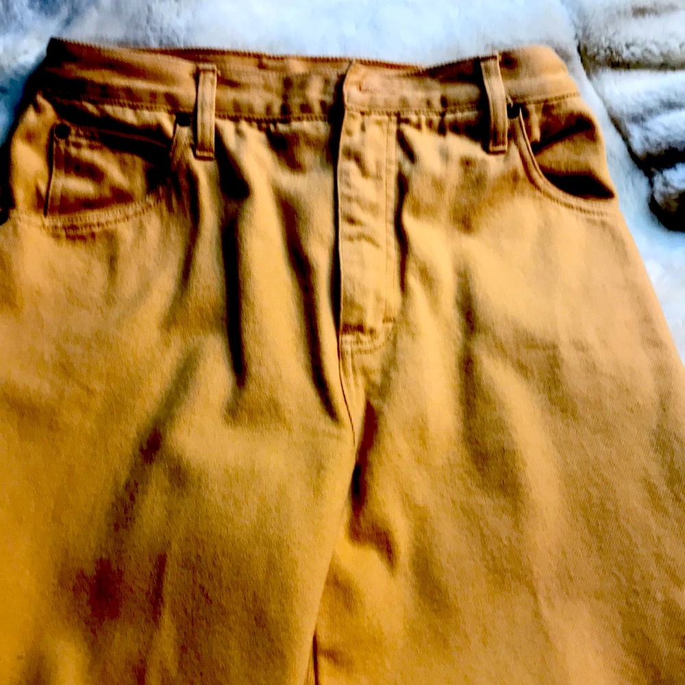 Capri Jeans: Vibrant Women’s Jeanology by Newport News
